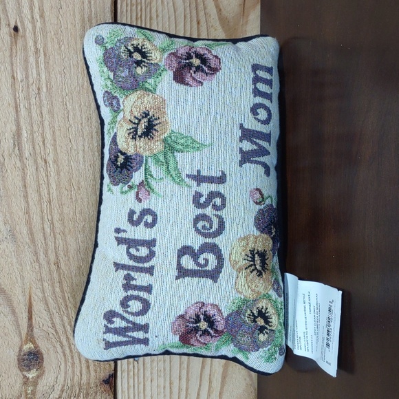 Manual Woodworkers & Weavers Pillow Tapestry "World's Best Mom" NWT - Picture 2 of 8